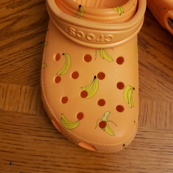 Unisex Crocs - Picture 6 of 9